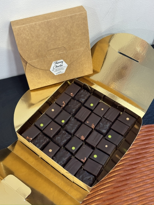 Photo assortiment chocolat noir Photo assortiment chocolat noir